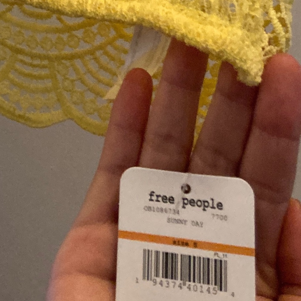 Free People Sunny Yellow Lace Bralette Size Small - Picture 4 of 4